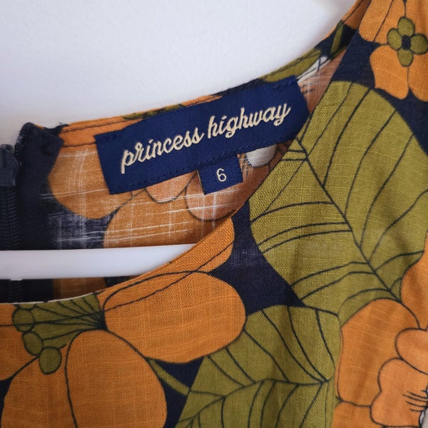 Princess highway blue & orange floral 100% linen dress size 8, new condition Carousel 5