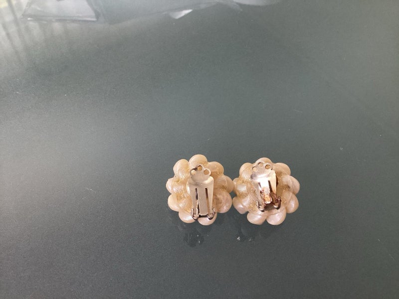 Vintage Shell Earrings Carousel 2