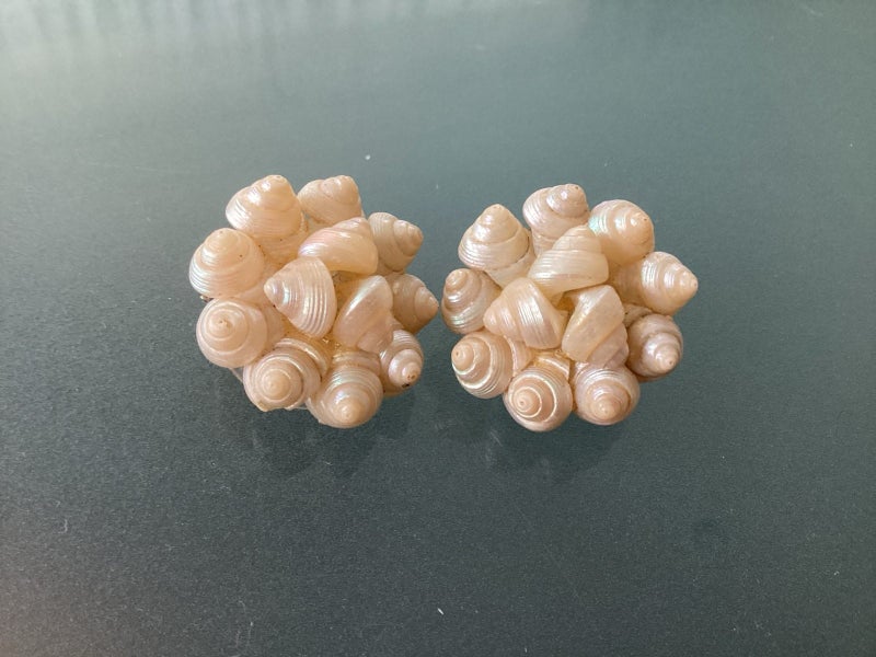 Vintage Shell Earrings Carousel 3