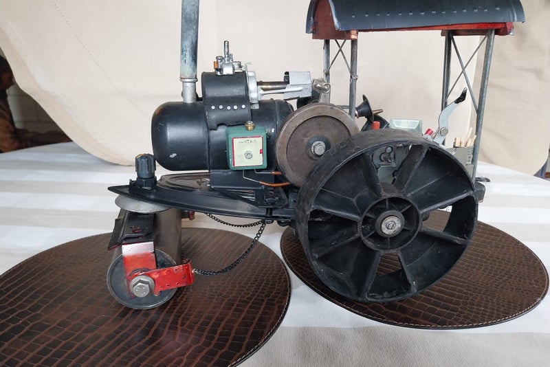 ORGINAL SCRAP-BUILT Carousel 1