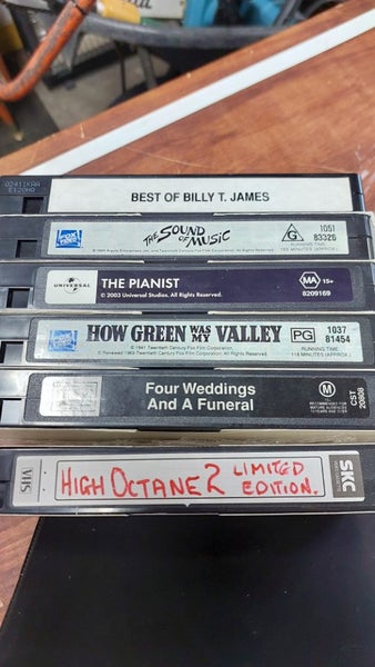 VHS Assorted video's Carousel 2