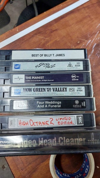 VHS Assorted video's Carousel 7