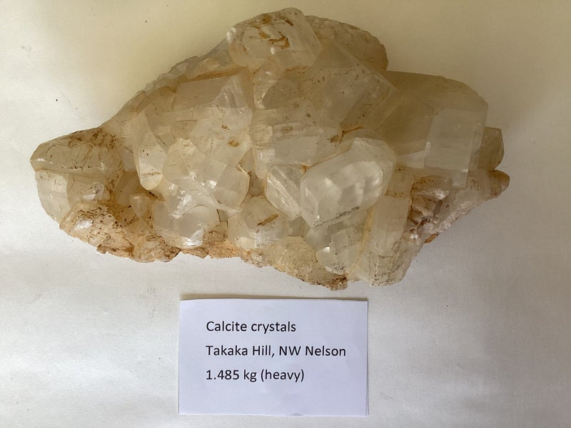 Calcite crystals Carousel 2