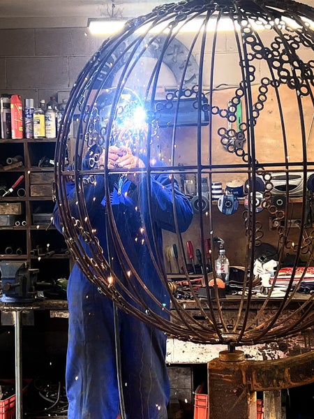 Reobar Sculpture Globe Carousel 3