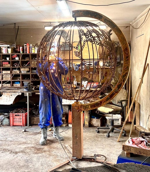 Reobar Sculpture Globe Carousel 2