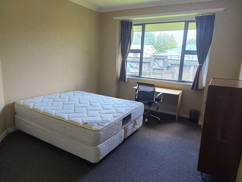 Takaro, 5 bedrooms64541742200321111