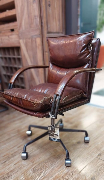 Urbano Interiors - Hereford Vintage Leather Office Chair- Height Adjustable Carousel 1