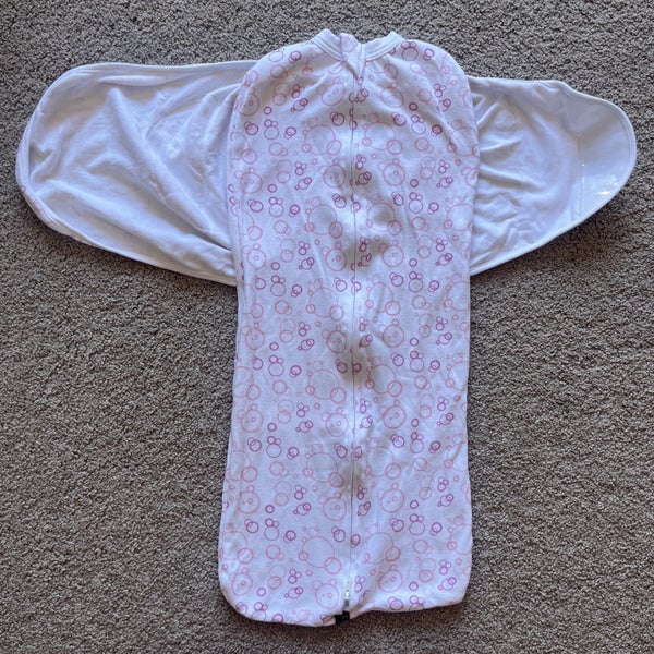 Mum2mum dream swaddle Carousel 1