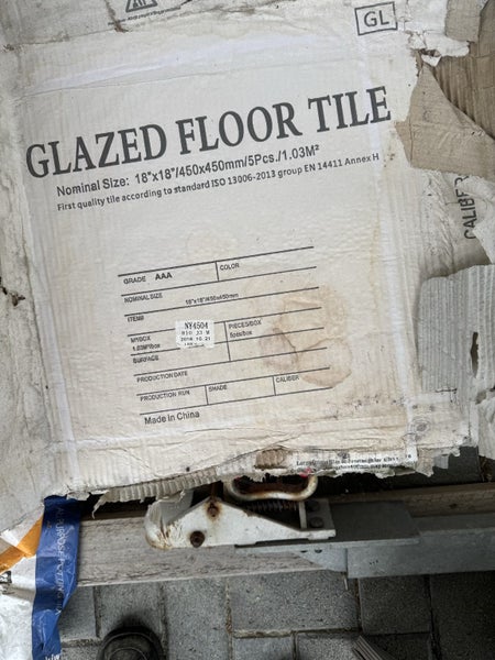 Grey floor tiles Carousel 2