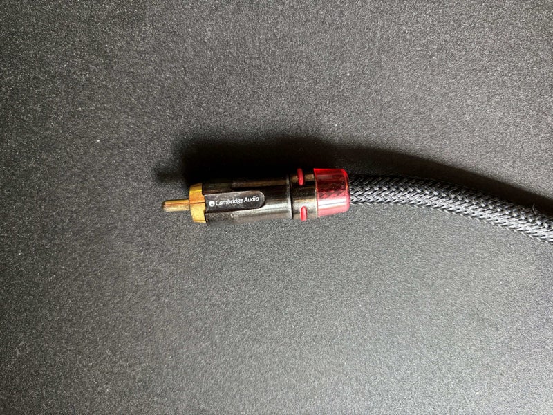 Cambridge Audio AUD900 interconnect cables. 1m Carousel 4