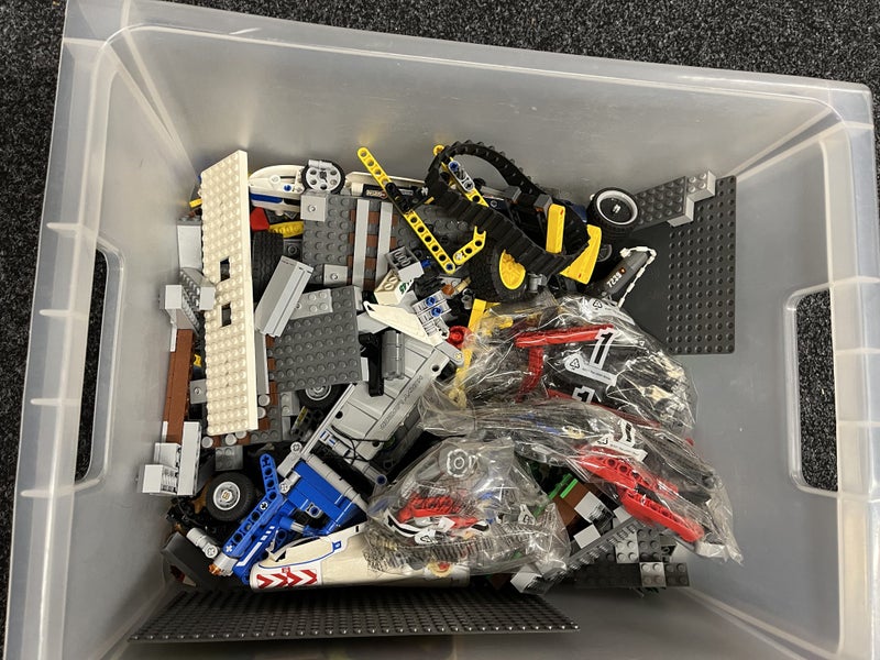 So much Lego, Imagine what you can build64494945774849110