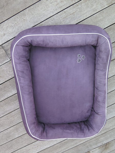 Red Dingo Donut dog bed Carousel 1