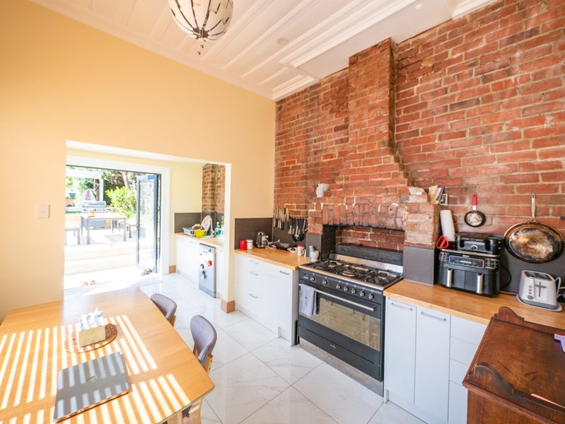 Opoho, 4 bedrooms64495165240450112