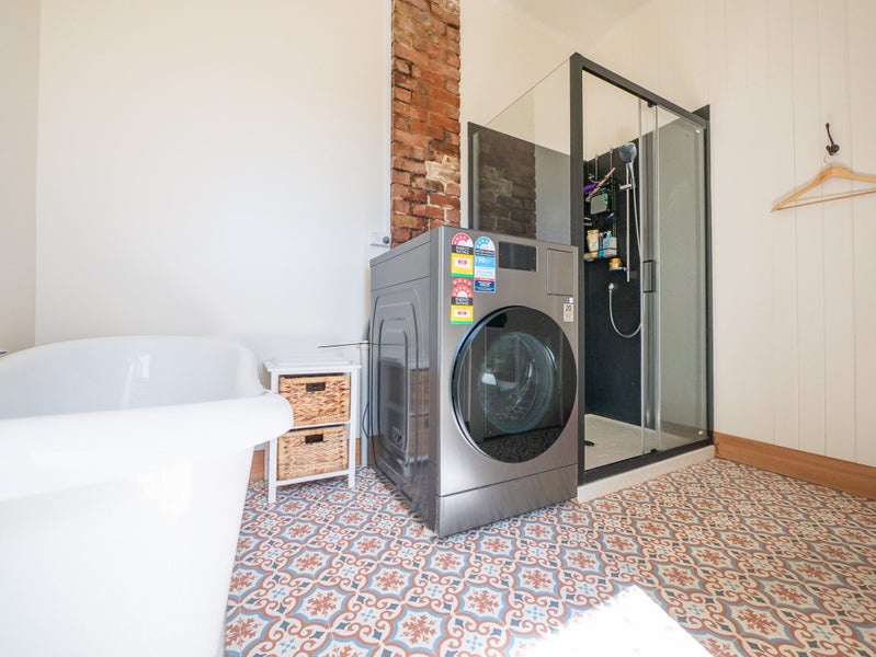 Opoho, 4 bedrooms64495165240450114