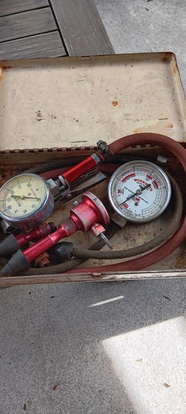 Vintage Engine Anyliser and Compression Tester kit Carousel 1