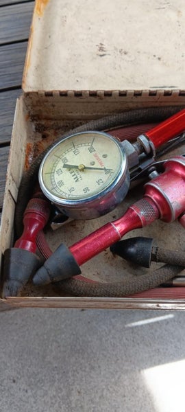 Vintage Engine Anyliser and Compression Tester kit Carousel 2