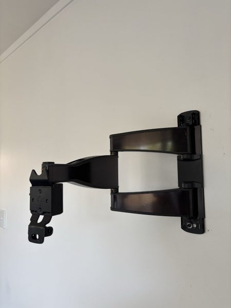 Sanus Full Motion TV Wall Mount Carousel 3