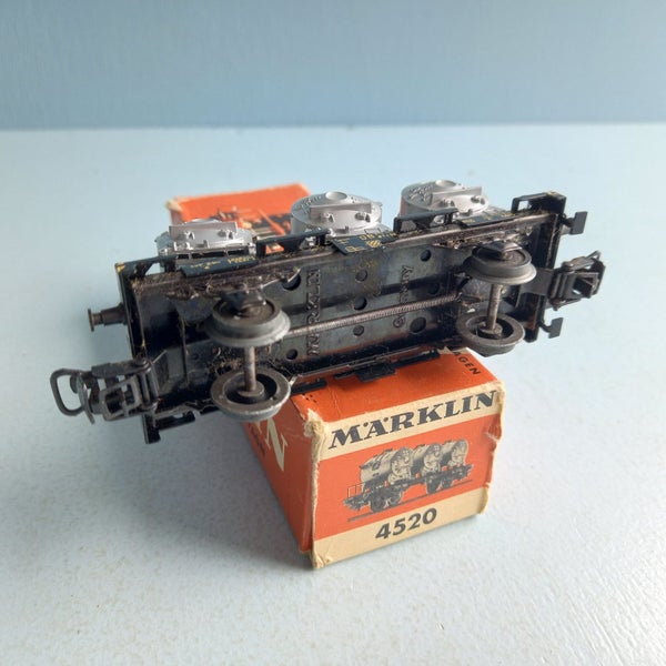 Marklin HO 4520 3-Cylinder Container Truck in Box Carousel 6