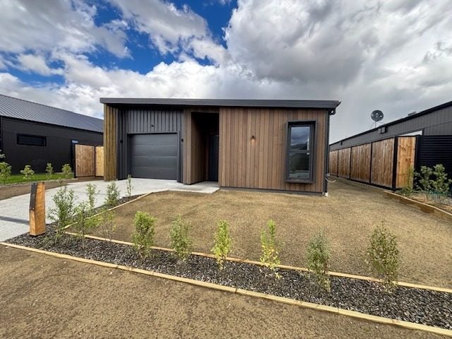 Cromwell, 4 bedrooms64496274948226110