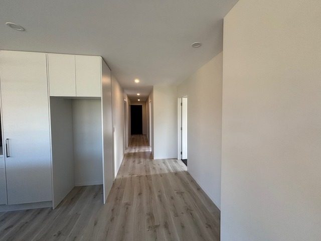 Cromwell, 4 bedrooms64496274948226114