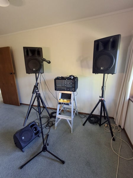 Powered Mixer/PA System Carousel 1