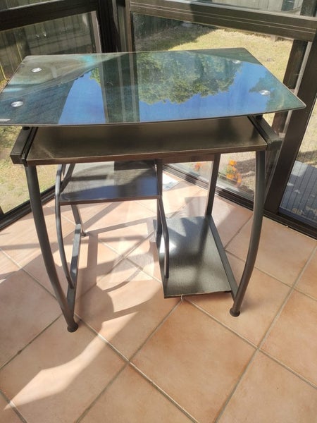 Computer Table Carousel 2