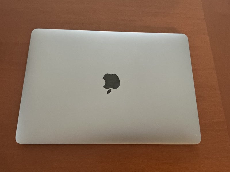 Apple Mac Air64497102191618112