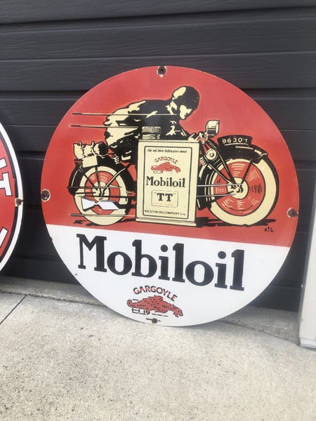Mobiloil Porcelain/Enamel Sign Carousel 1