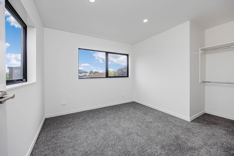 Manurewa, 3 bedrooms64502006593795113