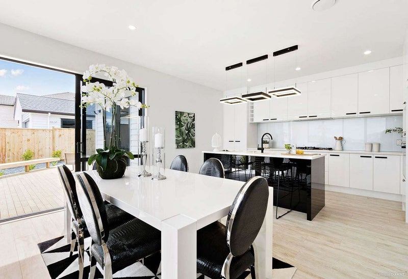 Flat Bush, 4 bedrooms64502726846593111