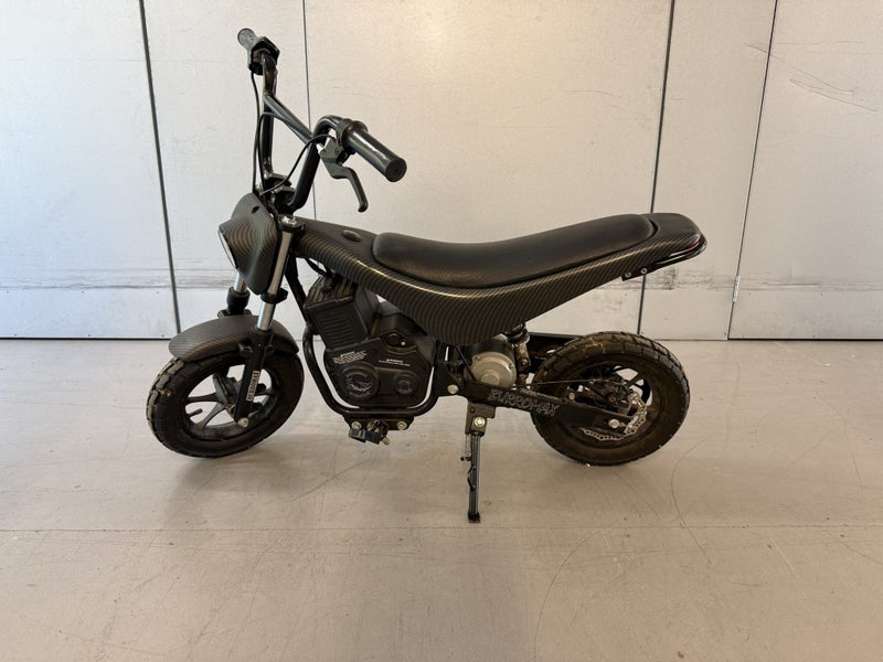 Self Storage Unit - Household Contents64503178320259111