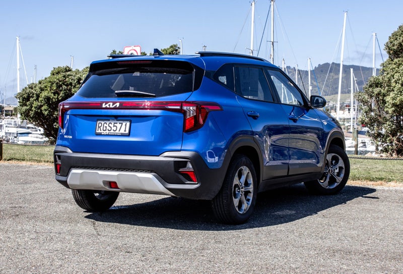 2025 Kia Seltos LX 2.0P/IVT64658602191875112