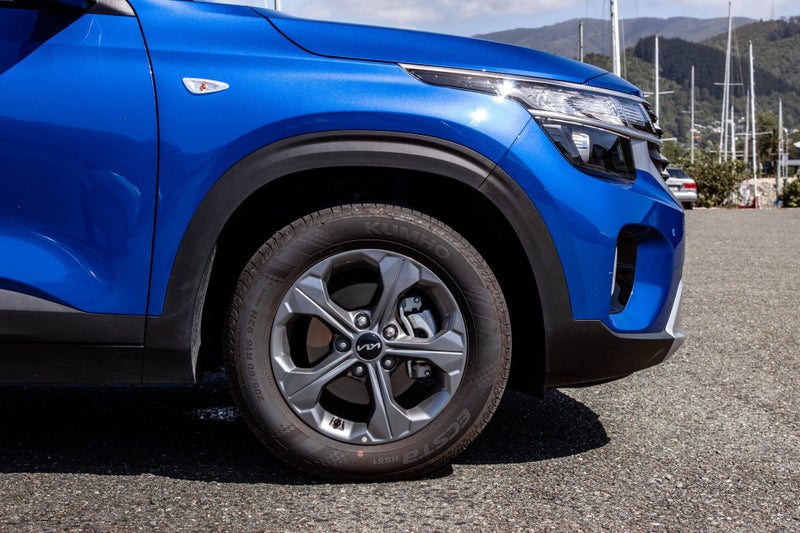 2025 Kia Seltos LX 2.0P/IVT64658602191875113