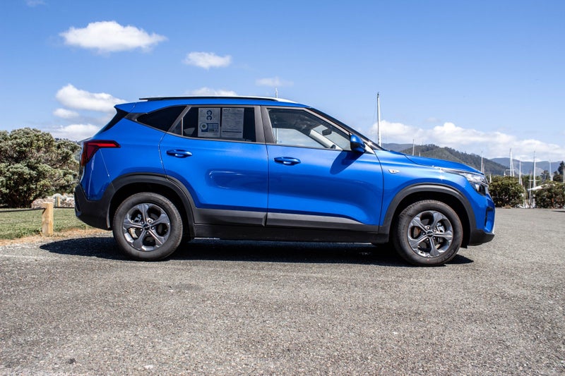 2025 Kia Seltos LX 2.0P/IVT64658602191875114