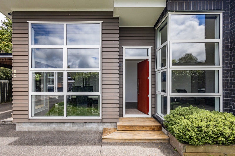 Low maintenance, private and practical!64504029217922111