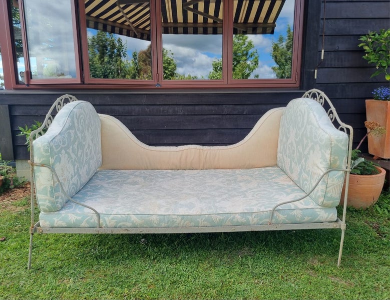 French Country Daybed Carousel 1