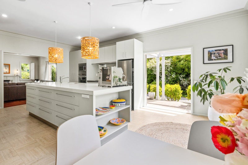 Prestige Location, Elegance and Privacy64504426474243114