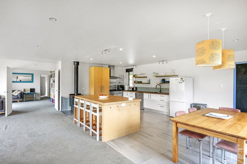 Private Lifestyle Home with River Access64504537231363114