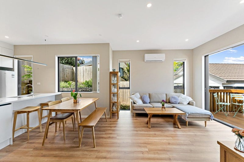 Affordable Botany Gem with Style & Serene Views64504537410306114