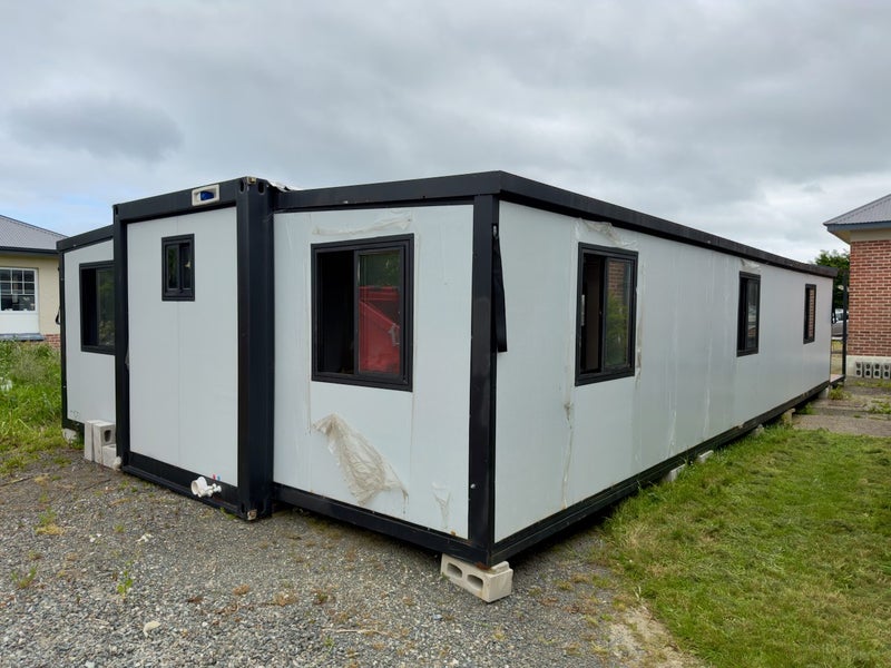 3-Bedroom 40ft Expandable Container Home – 72 m² – Riverton Carousel 2