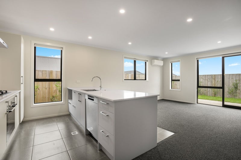 Stylish New 2BR Duplex in Horsham Downs64505126712322112