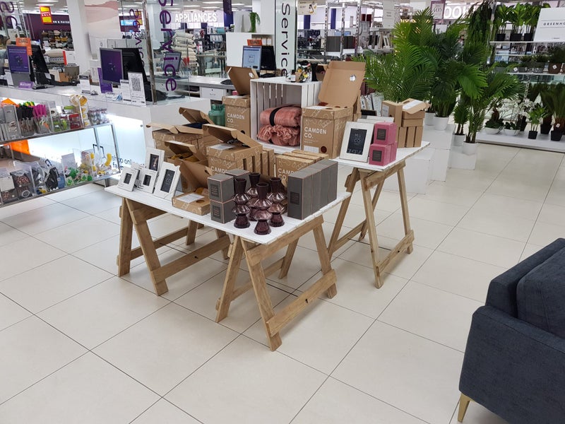 Kiwi Tables outdoor & indoor furniture. Carousel 17