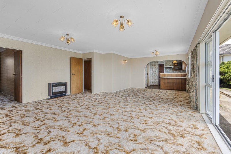 Position, potential and proximity64505321205377112