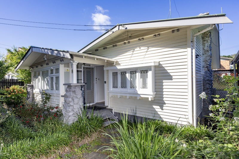 Beautifully Renovated Gorgeous Character Home!#Wai64505418019842110