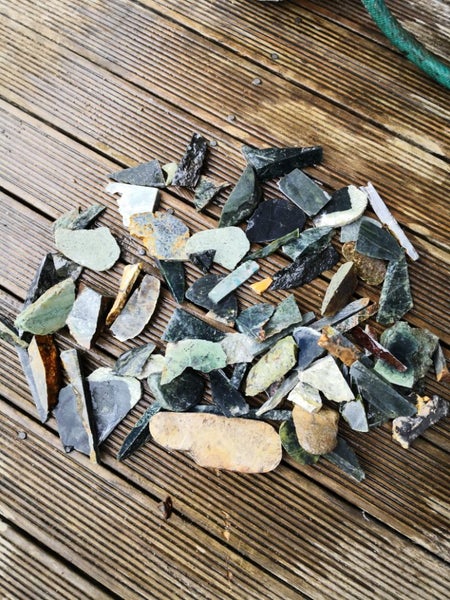 $1 reserve Pounamu greenstone etc bits and bobs offcuts 2.3 kg Carousel 1