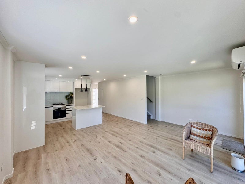 Manurewa, 3 bedrooms64506013235842112