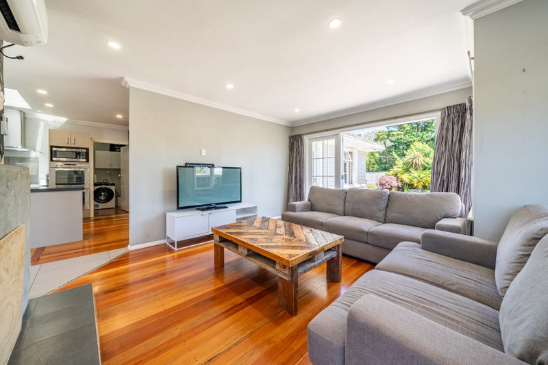 Overseas Vendor Says Sell!64583505383553113