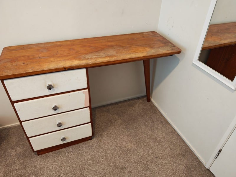 Study Desk + chair 114 cm wide x 40 cm Deep Carousel 1