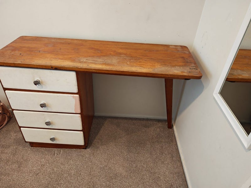 Study Desk + chair 114 cm wide x 40 cm Deep Carousel 2