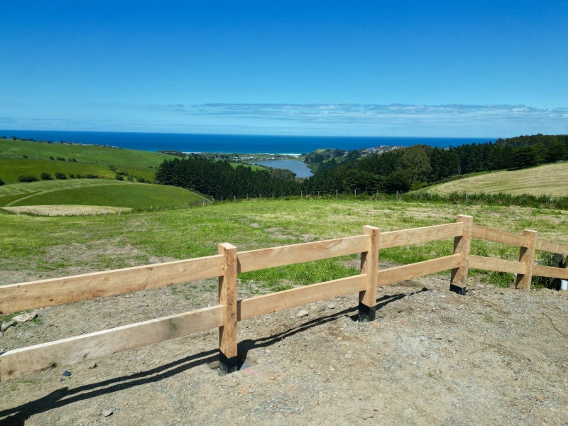 Two-lot subdivision in premium location64506305386497112